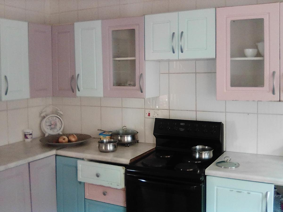 Sugar Shack Backpackers Botswana Bed & Breakfast Gaborone Exterior photo
